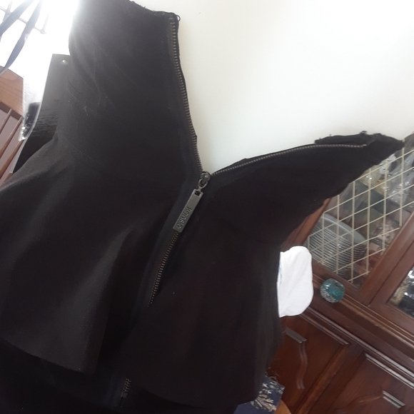 Size xsmall sleeveless body cocoon black dress 👗 - Picture 12 of 16